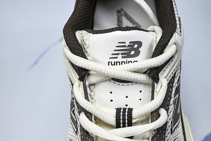 MR530ASM NEW BALANCE 530 SERIES OF RETRO CASUAL RUNNING SHOES WHITE/BLACK