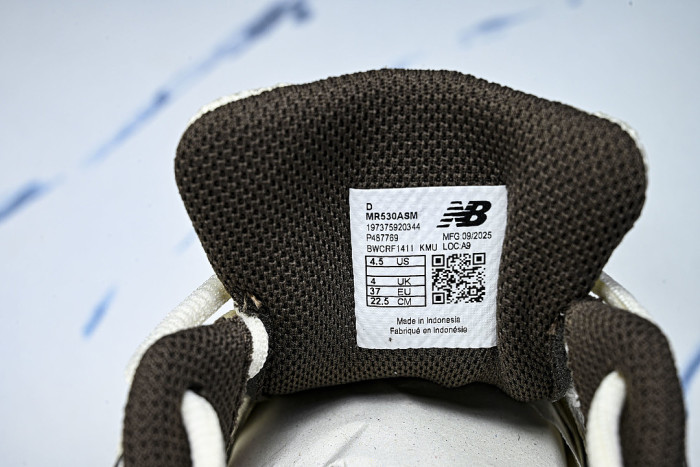 MR530ASM NEW BALANCE 530 SERIES OF RETRO CASUAL RUNNING SHOES WHITE/BLACK
