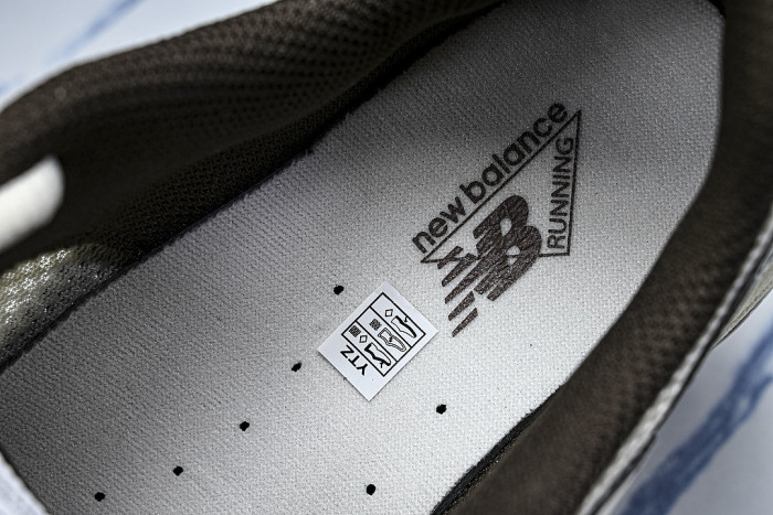 MR530ASM NEW BALANCE 530 SERIES OF RETRO CASUAL RUNNING SHOES WHITE/BLACK