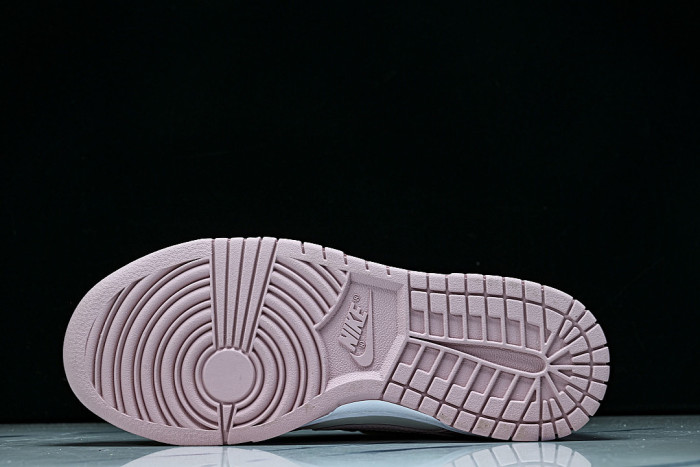 FB9109-125 DUNK LOW WHITE/WHITE/WHITE/MEDIUM SOFT PINK