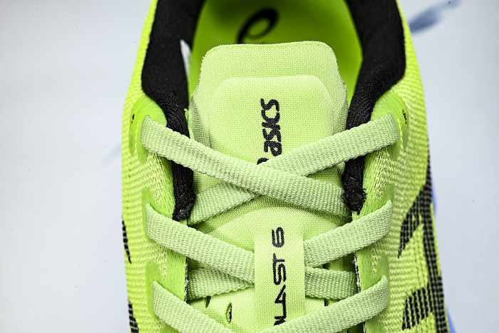 1011C243-750 NOVABLAST 6 WEAR-RESISTANT RUNNING SHOES GREEN/BLACK/GREEN