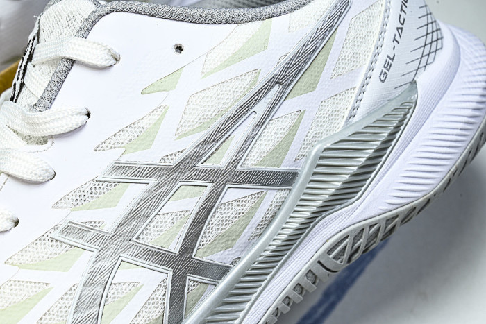 1072A092-100 GEL-TACTIC 12 WHITE/PURE SILVER