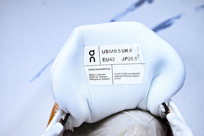 ON RUNNING CLOUDTILT LIGHTWEIGHT CASUAL SHOES WHITE/ORANGE