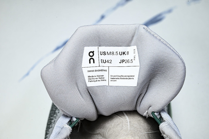 ON RUNNING CLOUDTILT LIGHTWEIGHT CASUAL SHOES GREY/GREEN/GREY