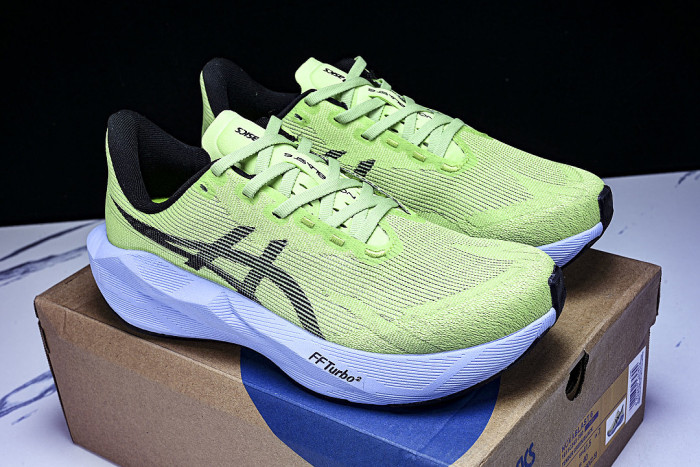 1011C243-750 NOVABLAST 6 WEAR-RESISTANT RUNNING SHOES GREEN/BLACK/GREEN