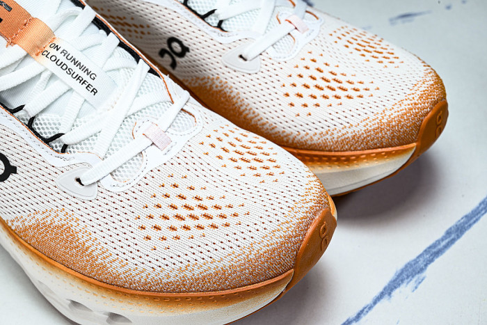 ON RUNNING CLOUDTILT LIGHTWEIGHT CASUAL SHOES WHITE/ORANGE