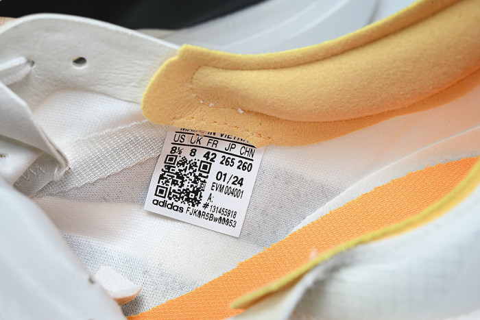 KI4780 ADIZERO ADIOS 4 M LOW-CUT RUNNING SHOES WHITE/ORANGE/BLACK