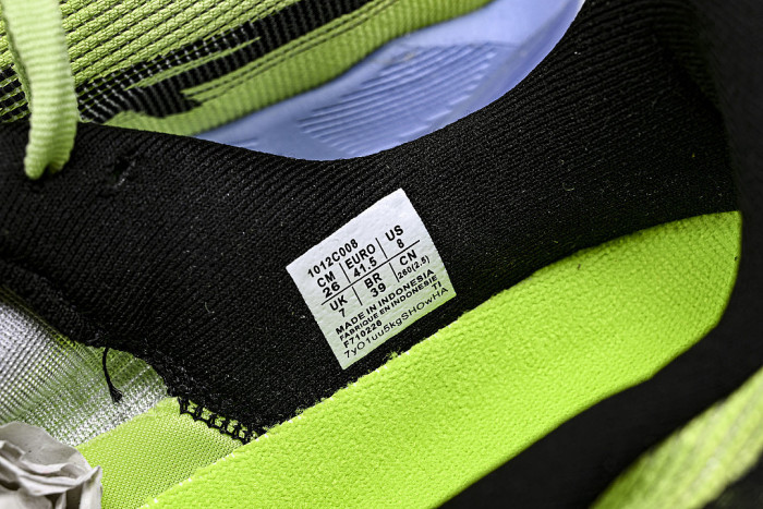 1011C243-750 NOVABLAST 6 WEAR-RESISTANT RUNNING SHOES GREEN/BLACK/GREEN