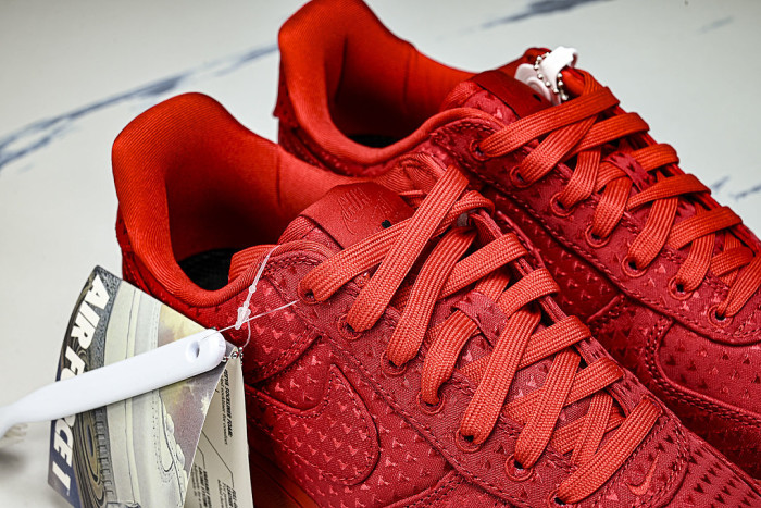 IB6836-600 AIR FORCE 1 LOW UNIVERSITY RED/UNIVERSITY RED/BLACK