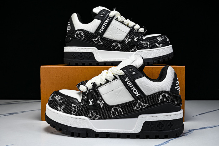 TRAINER MAXI XIAOPANG AND DINGPANG STYLE SHOES BLACK/WHITE