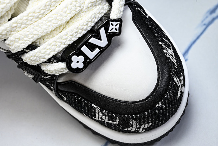 TRAINER MAXI XIAOPANG AND DINGPANG STYLE SHOES BLACK/WHITE