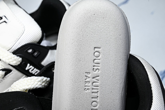 TRAINER MAXI XIAOPANG AND DINGPANG STYLE SHOES BLACK/WHITE
