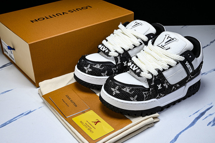 TRAINER MAXI XIAOPANG AND DINGPANG STYLE SHOES BLACK/WHITE