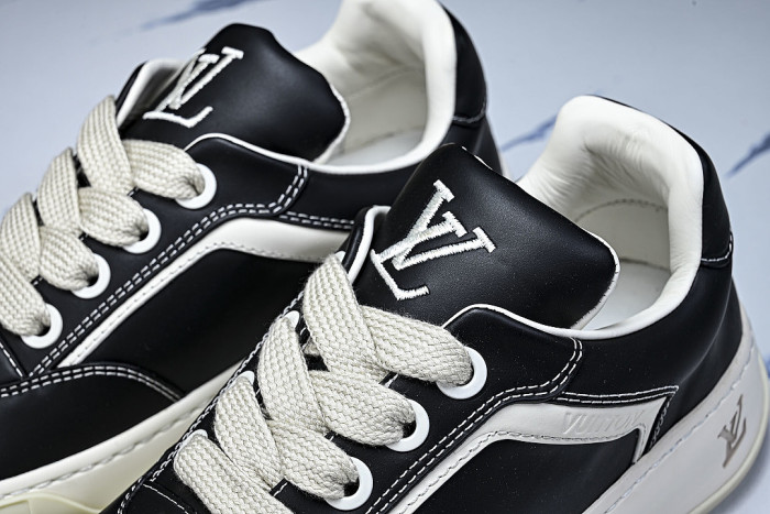 1AJTHL NUBUCK LEATHER SPORTS RUNNING SHOES BLACK/WHITE