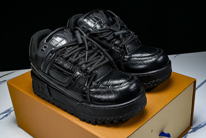 1ACN17 LEATHER CASUAL LOW TOP SPORTS SHOES FOR BOTH MEN AND WOMEN BLACK/INKINESS