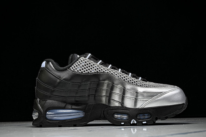 IQ7708-095 AIR MAX 95 OG AIR CUSHIONED RUNNING SHOES BLACK/SILVER
