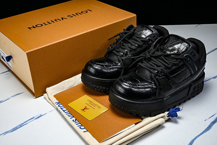 1ACN17 LEATHER CASUAL LOW TOP SPORTS SHOES FOR BOTH MEN AND WOMEN BLACK/INKINESS
