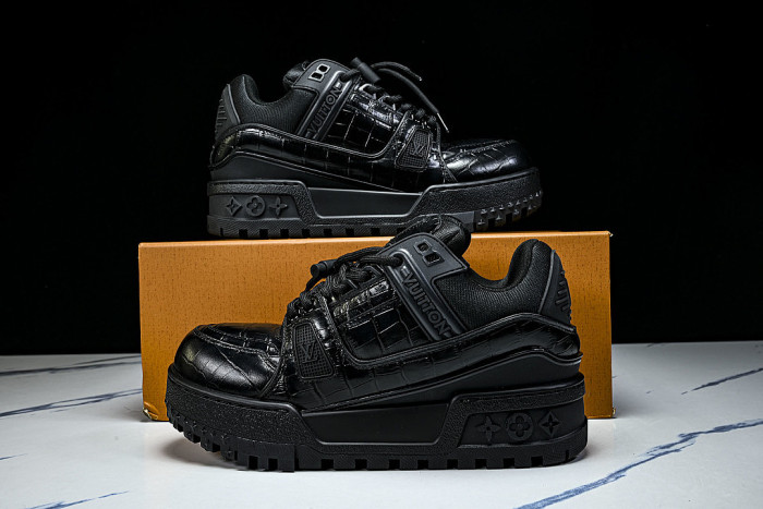 1ACN17 LEATHER CASUAL LOW TOP SPORTS SHOES FOR BOTH MEN AND WOMEN BLACK/INKINESS
