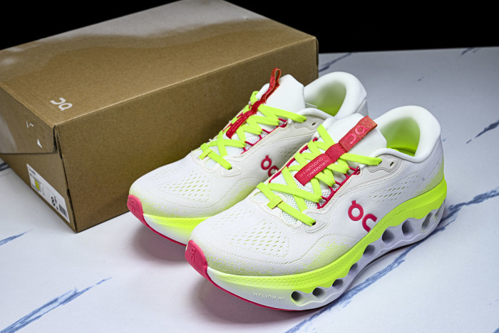ON RUNNING CLOUDTILT LIGHTWEIGHT CASUAL SHOES WHITE/GREEN/PINK