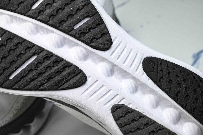 ON RUNNING CLOUDTILT LIGHTWEIGHT CASUAL SHOES WHITE/BLACK/GREY