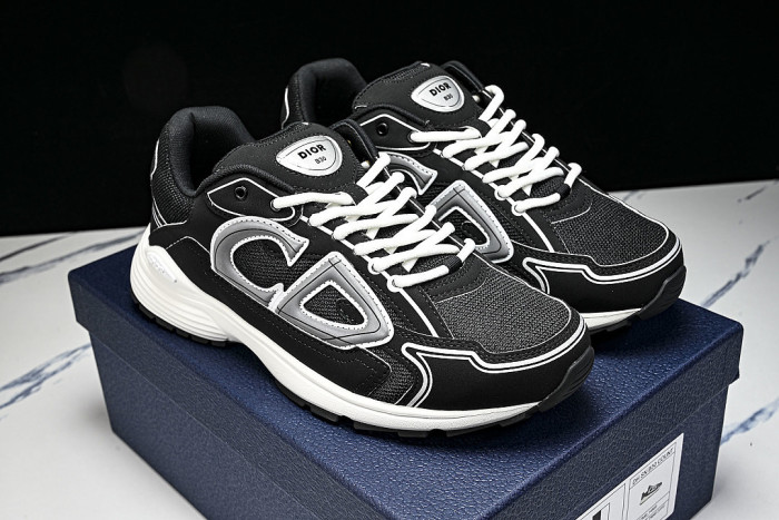 MEN'S BREATHABLE CASUAL LACE UP RUNNING SHOES 2026 NEW STYLE BLACK/WHITE/GREY
