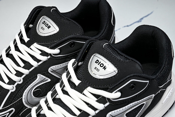 MEN'S BREATHABLE CASUAL LACE UP RUNNING SHOES 2026 NEW STYLE BLACK/WHITE/GREY