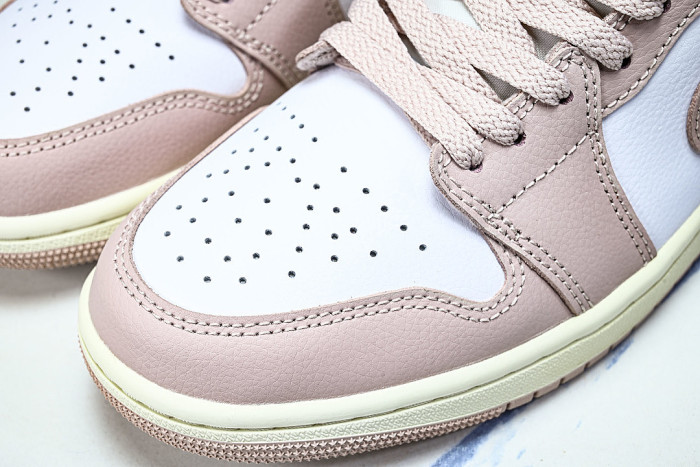 DC0774-162 JORDAN 1 LOW WHITE/SAIL/PINK OXFORD
