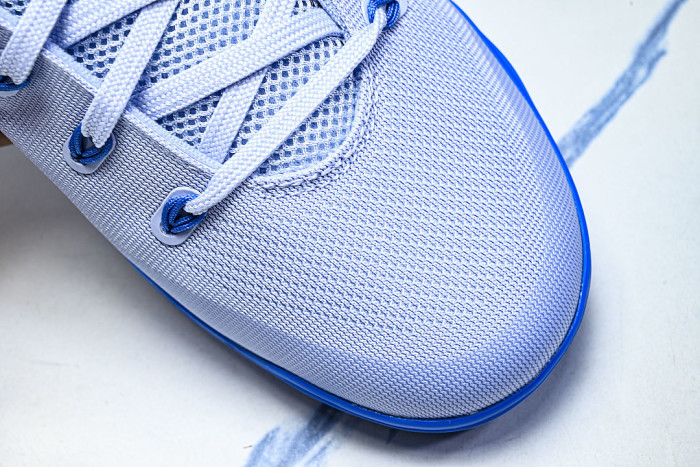 IH1401-402 KOBE 9 EM LOW PROTRO TB HYDROGEN BLUE/WHITE/LIGHT PHOTO BLUE