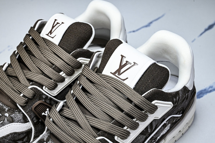 MEN'S AND WOMEN'S SPORTS AND CASUAL SHOES BLACK/WHITE