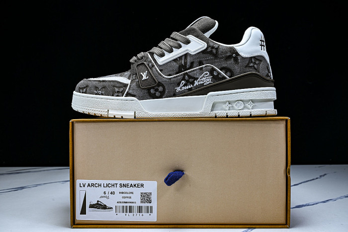 MEN'S AND WOMEN'S SPORTS AND CASUAL SHOES BLACK/WHITE