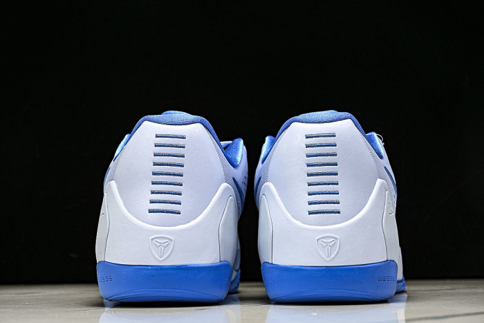 IH1401-402 KOBE 9 EM LOW PROTRO TB HYDROGEN BLUE/WHITE/LIGHT PHOTO BLUE