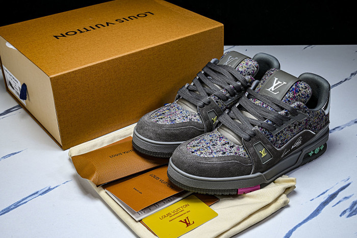MEN'S AND WOMEN'S SPORTS AND CASUAL SHOES DARK GRAY/CONCRETE GREY
