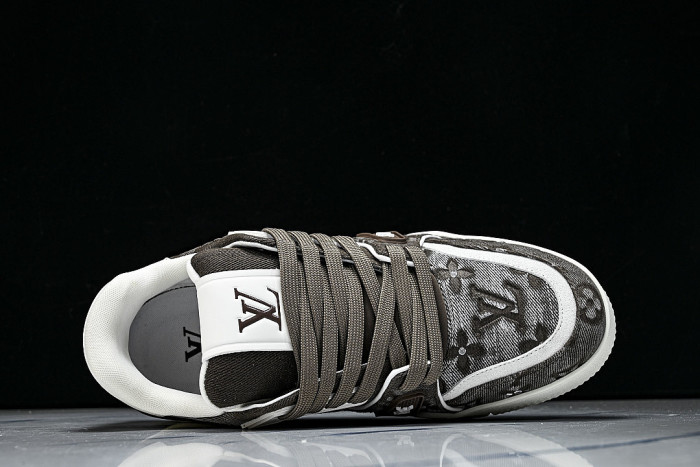 MEN'S AND WOMEN'S SPORTS AND CASUAL SHOES BLACK/WHITE