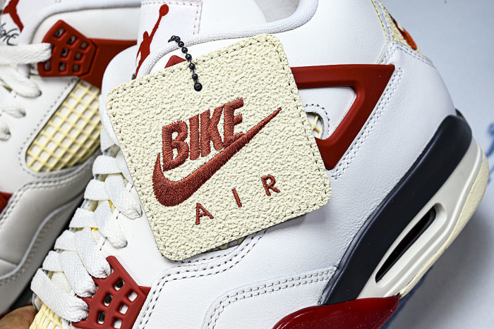 IQ8055-100 JORDAN 4 RETRO OG SAIL/CINNABAR/ANTHRACITE/MUSLIN