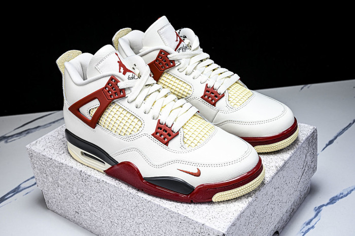 IQ8055-100 JORDAN 4 RETRO OG SAIL/CINNABAR/ANTHRACITE/MUSLIN