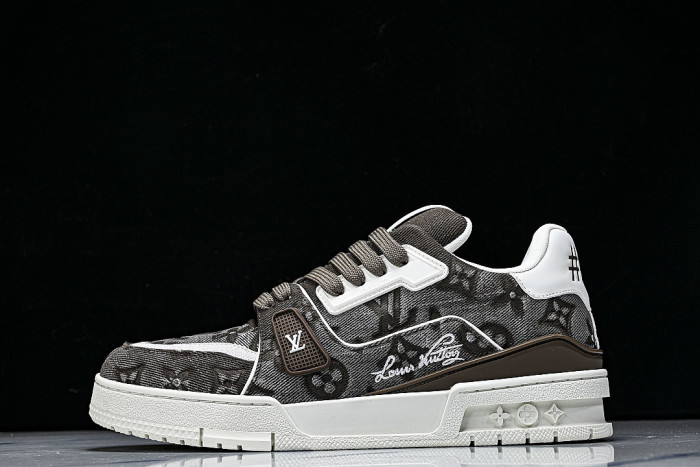 MEN'S AND WOMEN'S SPORTS AND CASUAL SHOES BLACK/WHITE