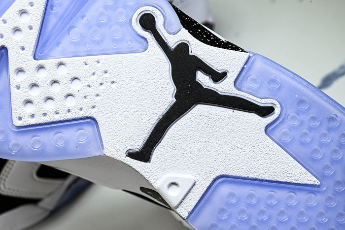 CT8529-108 JORDAN 6 RETRO WHITE/BLACK