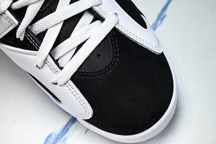 CT8529-108 JORDAN 6 RETRO WHITE/BLACK