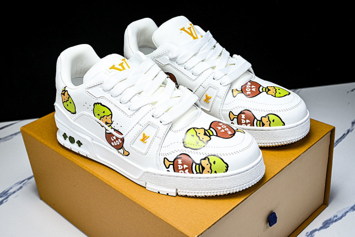 MEN'S AND WOMEN'S SPORTS AND CASUAL SHOES WHITE/PURE WHITE