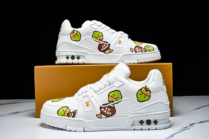 MEN'S AND WOMEN'S SPORTS AND CASUAL SHOES WHITE/PURE WHITE