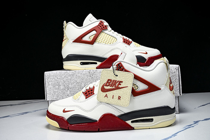 IQ8055-100 JORDAN 4 RETRO OG SAIL/CINNABAR/ANTHRACITE/MUSLIN