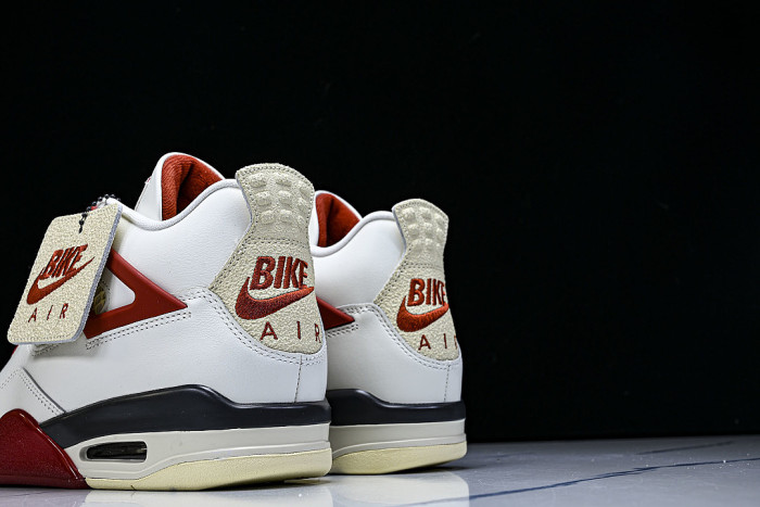 IQ8055-100 JORDAN 4 RETRO OG SAIL/CINNABAR/ANTHRACITE/MUSLIN