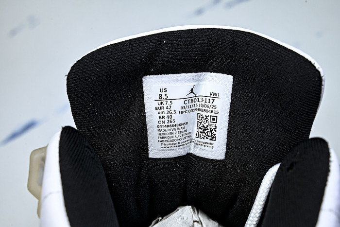 CT8013-006 AIR JORDAN 12 RETRO WHITE/BLACK