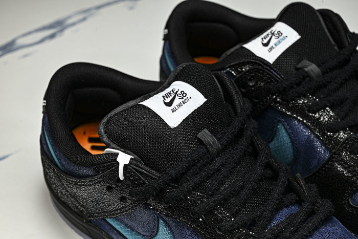 IQ1323-001 SB DUNK LOW CASUAL SNEAKERS NAVY BLUE/BLACK