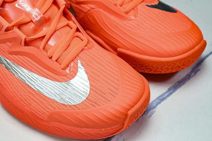 HQ2600-801 COURT AIR ZOOM VAPOR PRO 3 PREMIUM HC HYPER CRIMSON/METALLIC SILVER