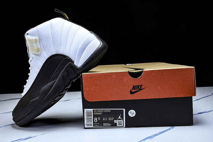 CT8013-006 AIR JORDAN 12 RETRO WHITE/BLACK