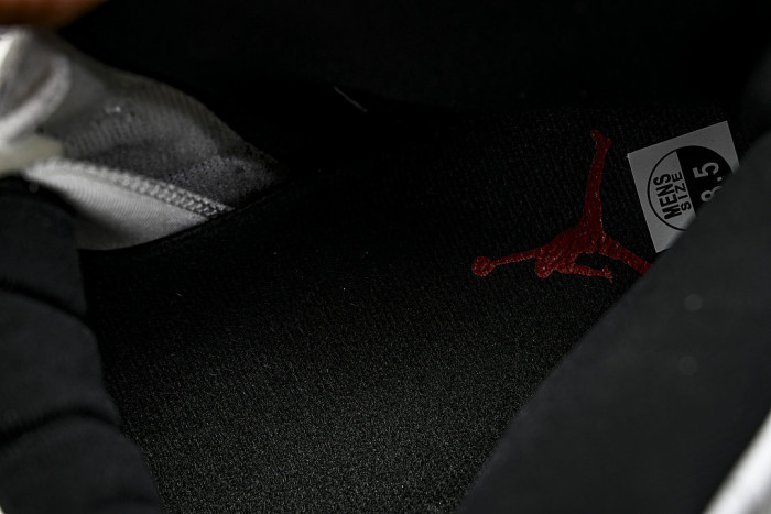 CT8013-006 AIR JORDAN 12 RETRO WHITE/BLACK