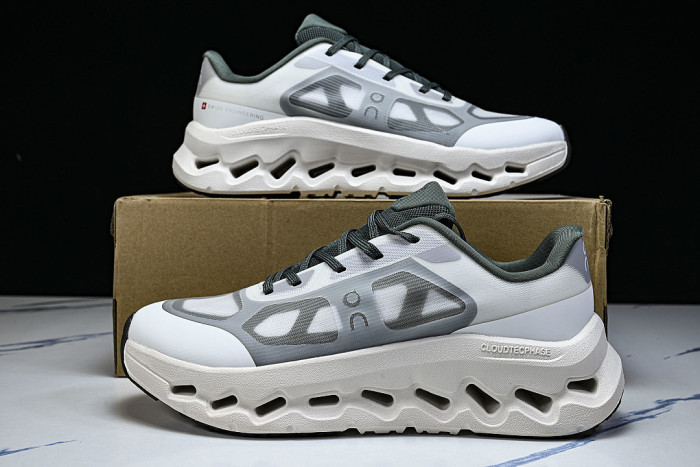 3MG10273686 ON RUNNING CLOUDTILT REMIX IVORY/OLIVE