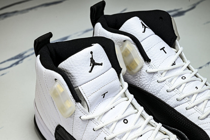 CT8013-006 AIR JORDAN 12 RETRO WHITE/BLACK