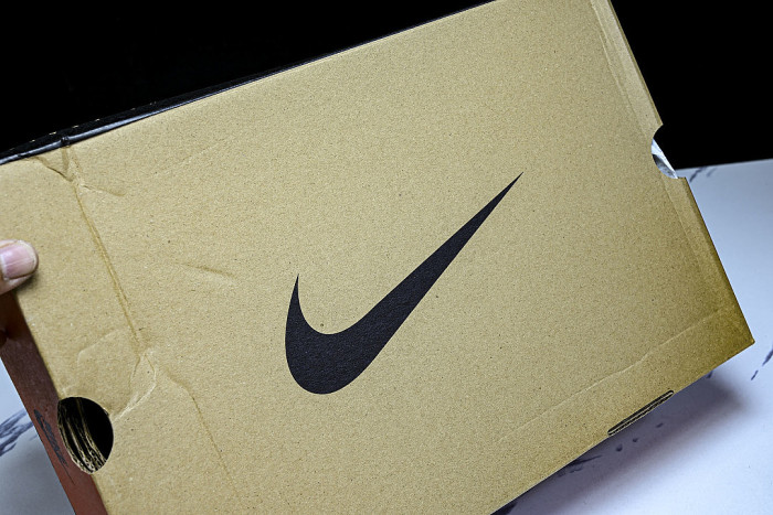 CT8013-006 AIR JORDAN 12 RETRO WHITE/BLACK